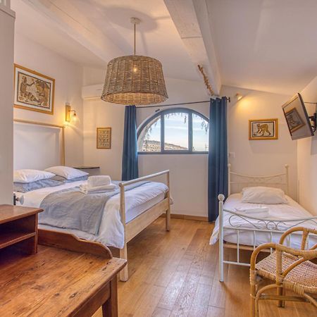 Hotel Restaurant Les Remparts 브나스크 외부 사진