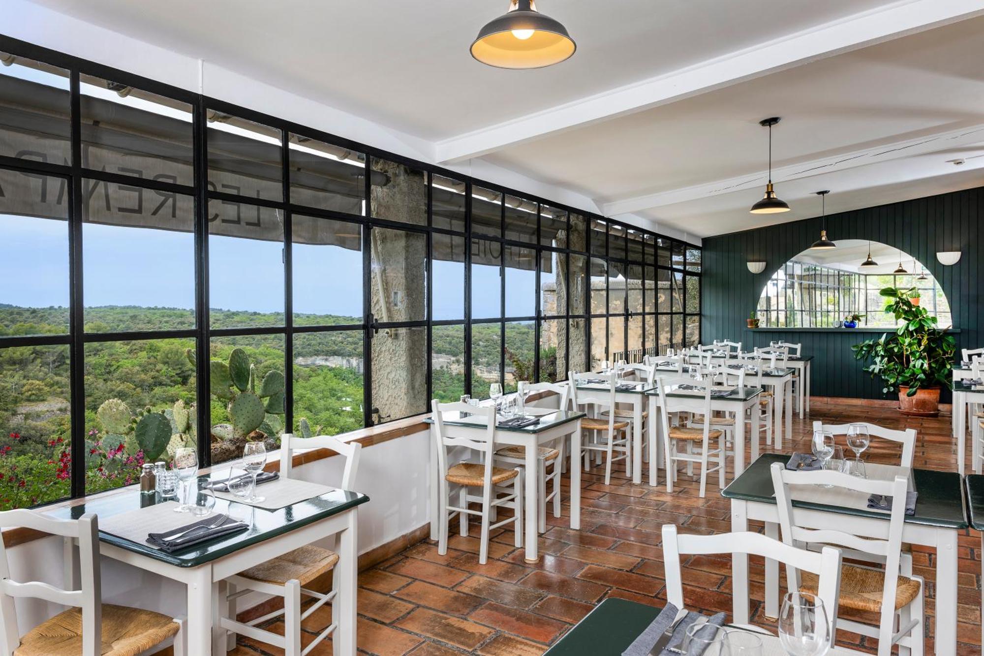 Hotel Restaurant Les Remparts 브나스크 외부 사진
