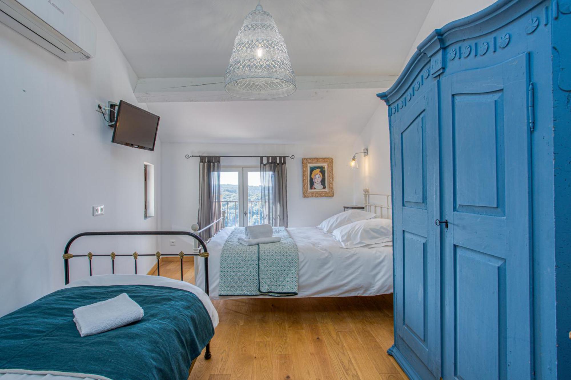 Hotel Restaurant Les Remparts 브나스크 외부 사진