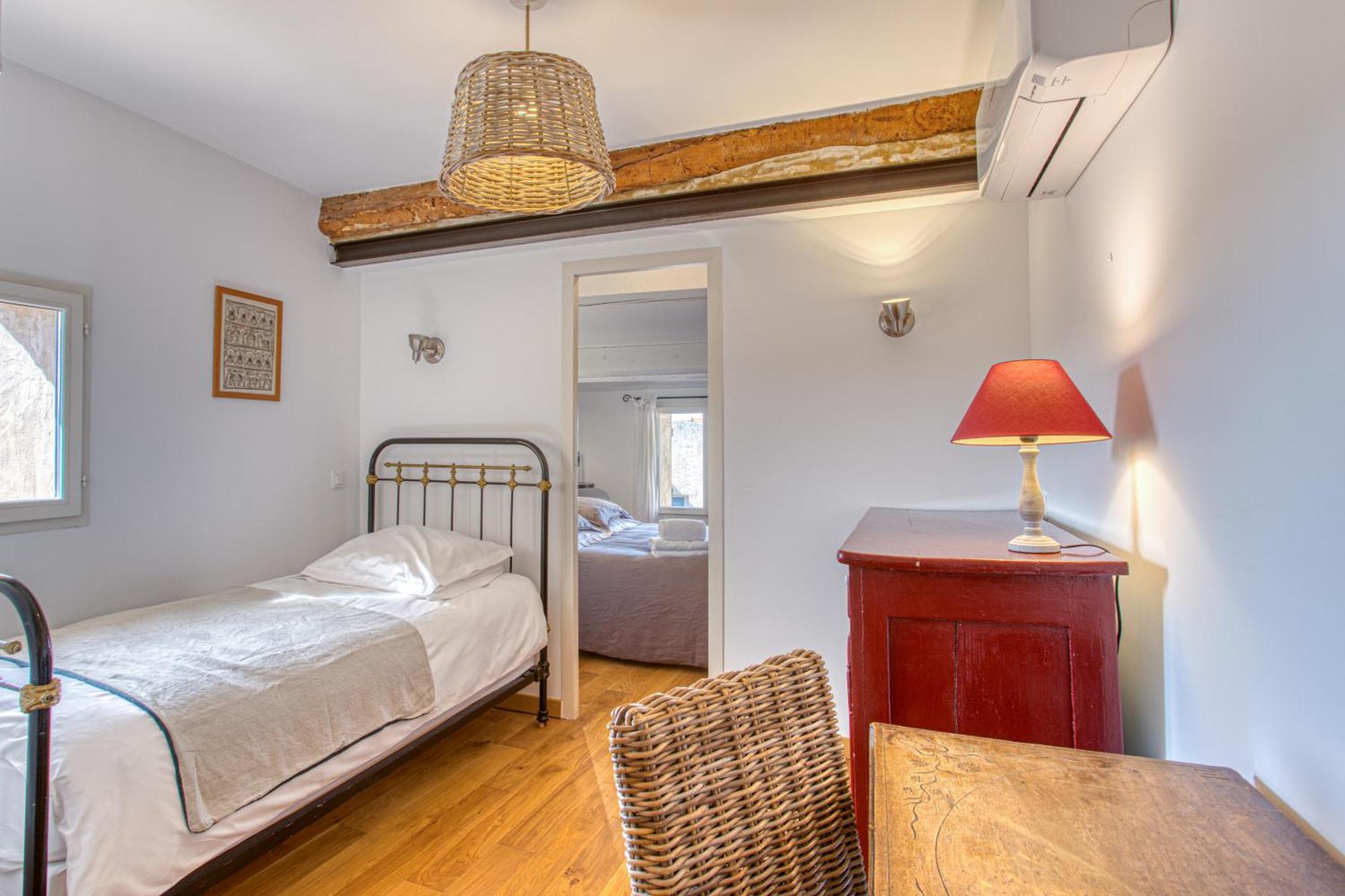 Hotel Restaurant Les Remparts 브나스크 외부 사진