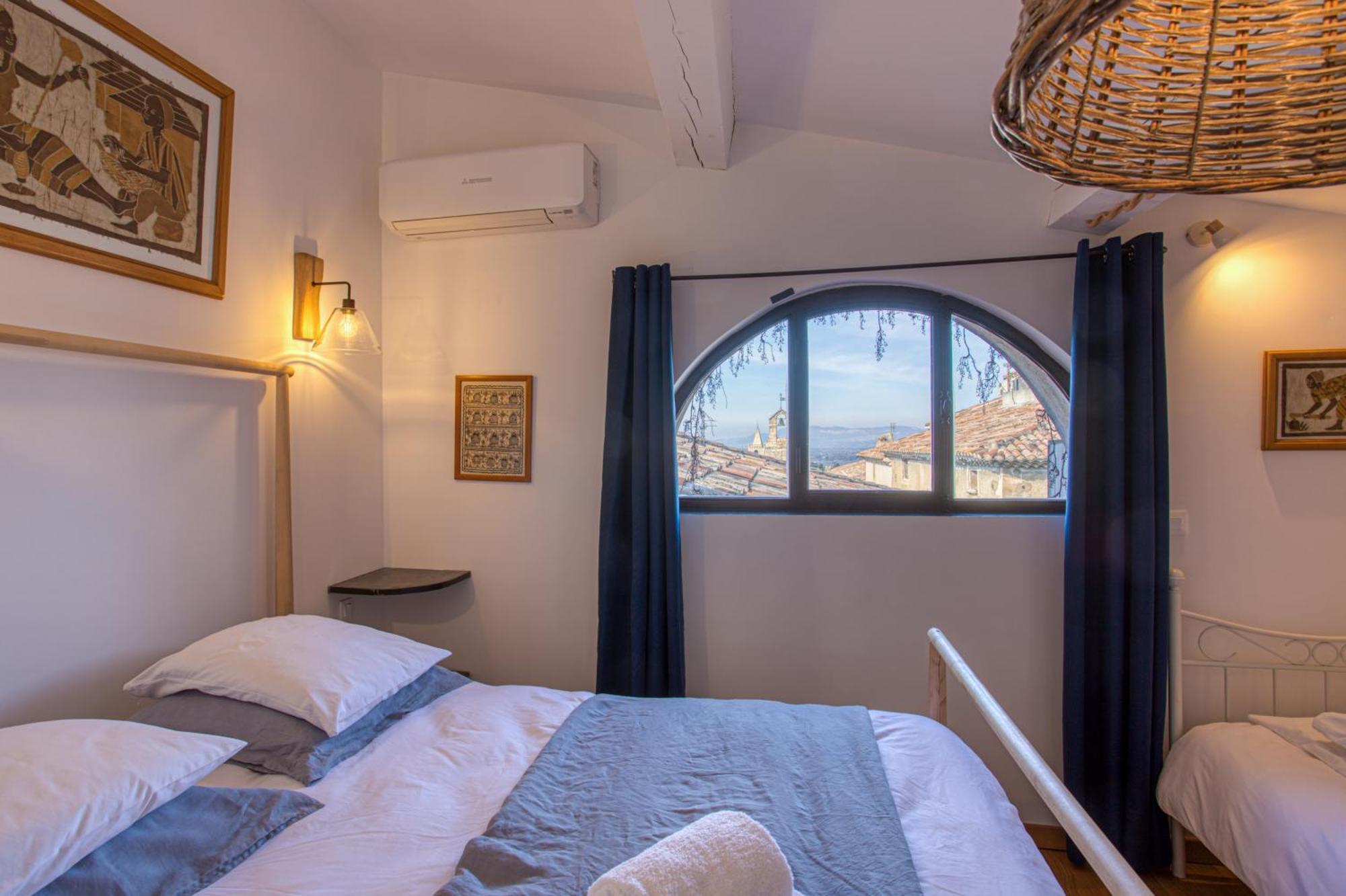 Hotel Restaurant Les Remparts 브나스크 외부 사진