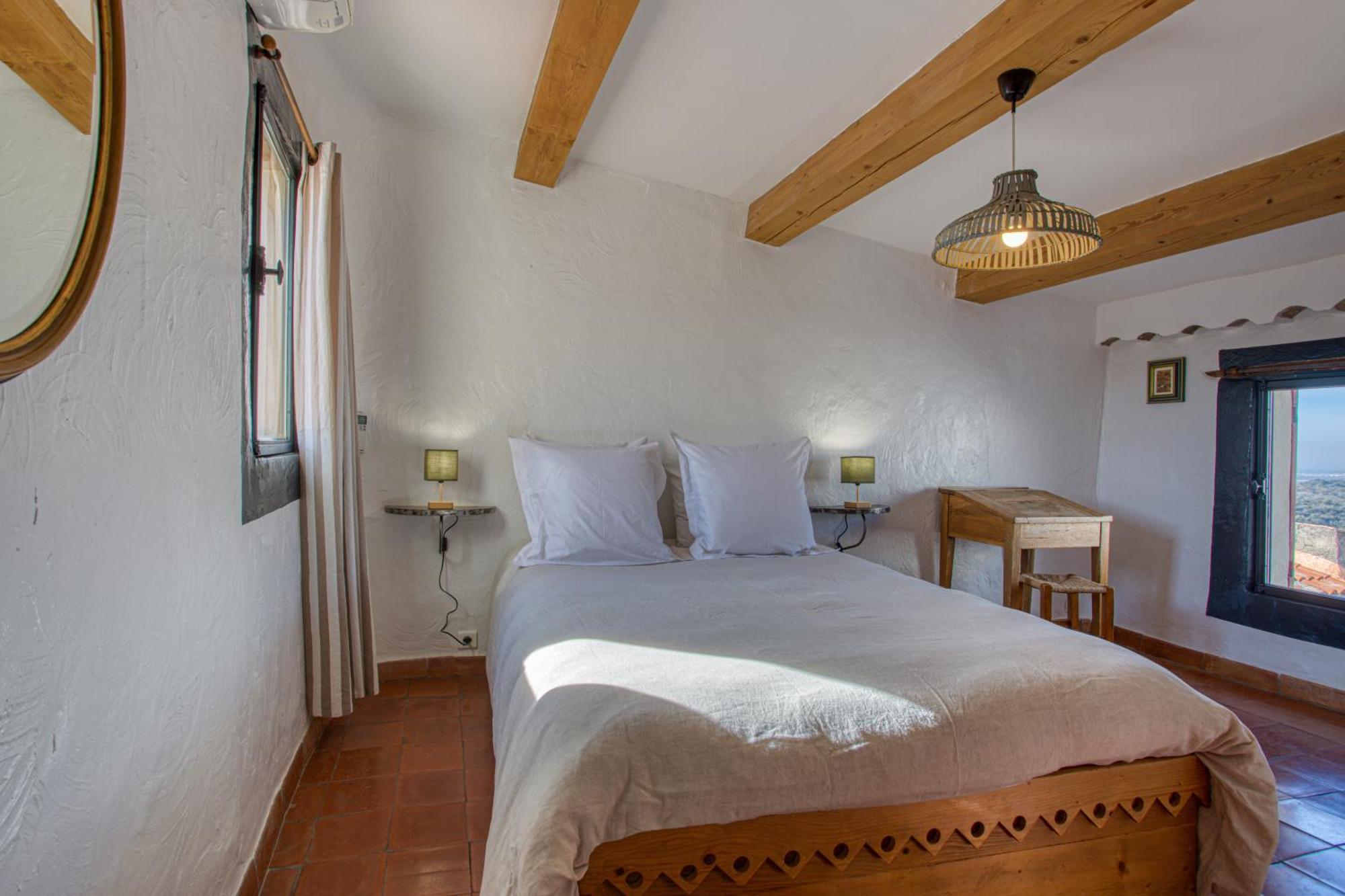Hotel Restaurant Les Remparts 브나스크 외부 사진