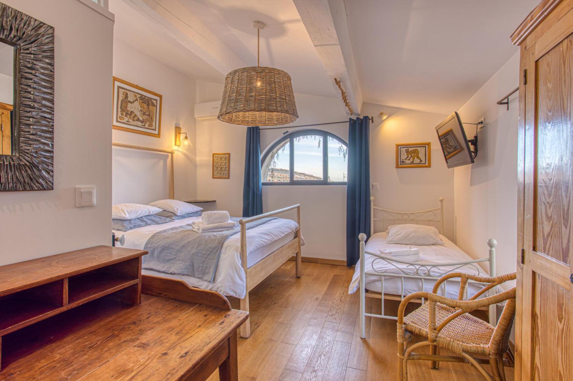 Hotel Restaurant Les Remparts 브나스크 외부 사진